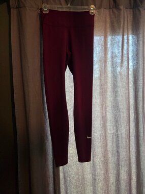 Nike One Tight Fit Legging Maroon, Size XS, NWT